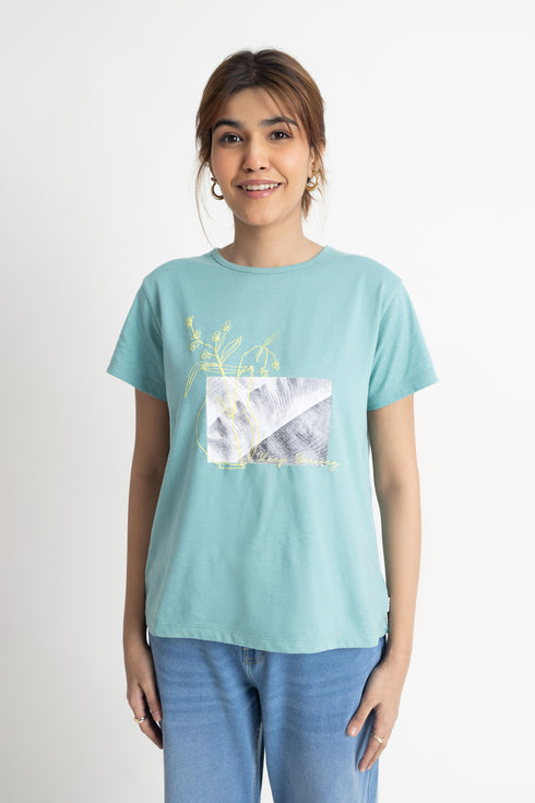 Keep Growing Graphic T-Shirt